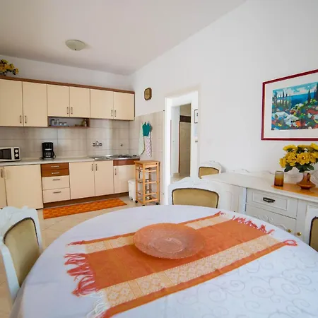 Jenny Apartment Porec